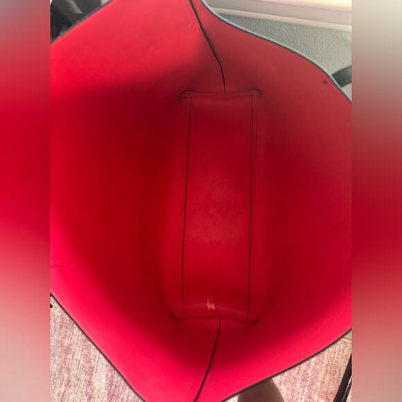 VICTORIA’S SECRET 🌹Black & Red Rose Floral Tote - Picture 11 of 12